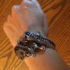 Sparkle hinged lizard bracelet- cute!